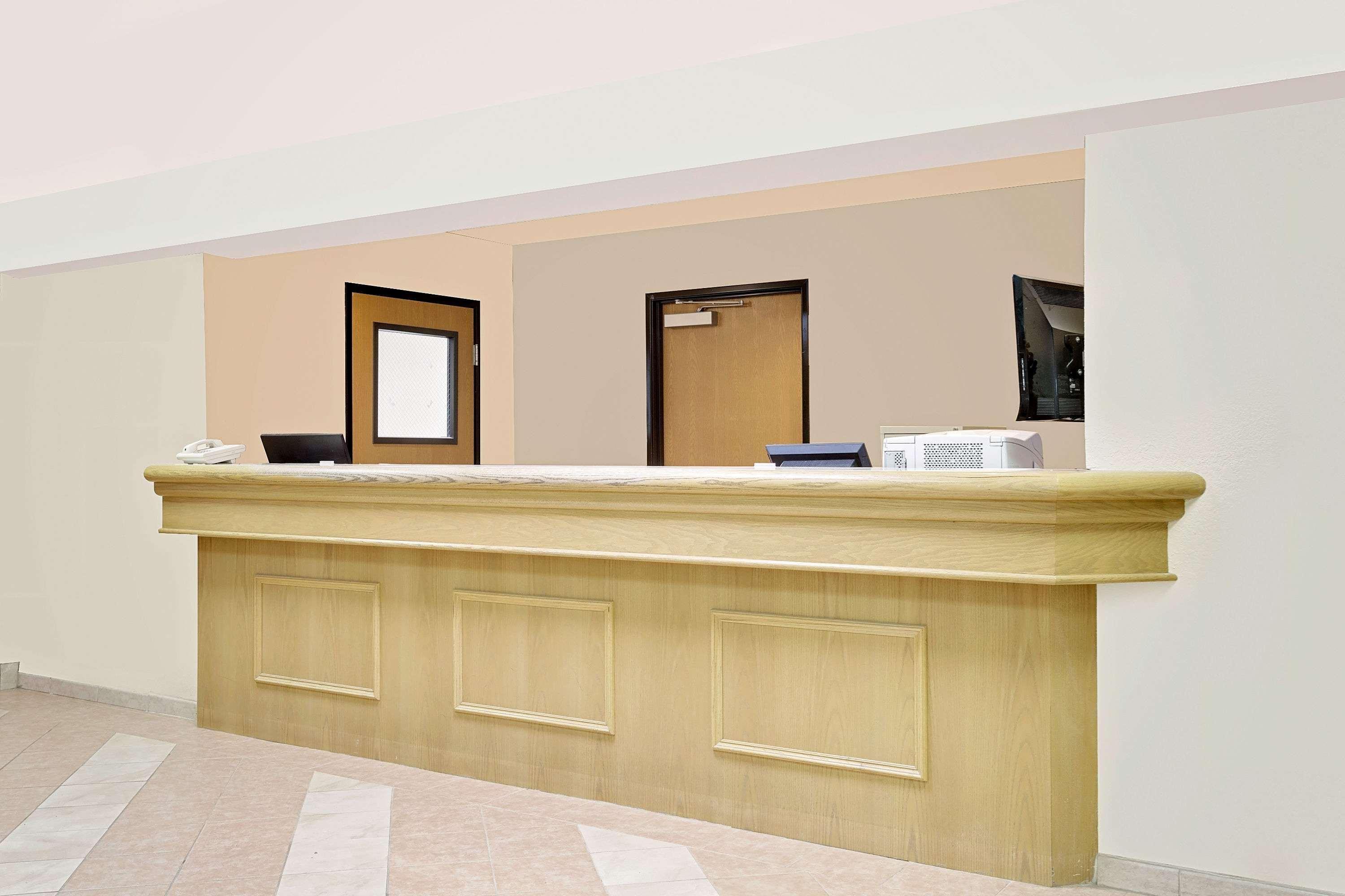 Super 8 By Wyndham Battle Mountain Hotel Екстериор снимка